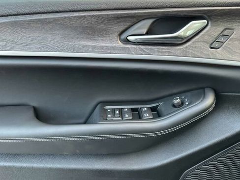 New 2025 Jeep Grand Cherokee L Limited image 8