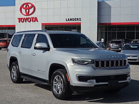 Used 2022 Jeep Wagoneer Series I image 1