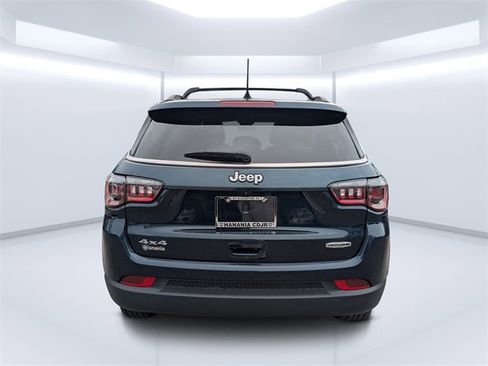 Used 2024 Jeep Compass Latitude image 4