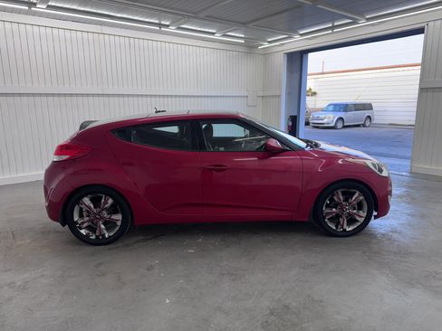 Used 2016 Hyundai Veloster Coupe 3D w/ Option Group 02 image 4