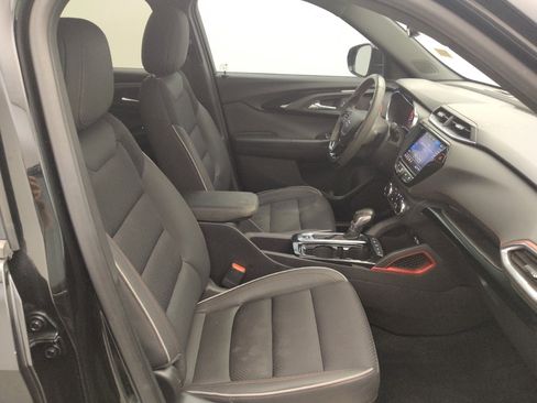 Used 2021 Chevrolet TrailBlazer RS w/ Convenience Package FWD image 21