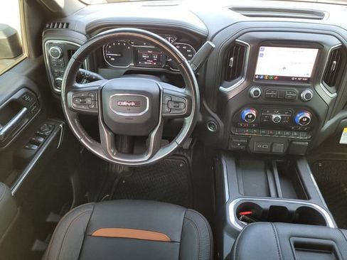 Used 2022 GMC Sierra 2500 AT4 w/ AT4 Preferred Package AWD/4WD image 12
