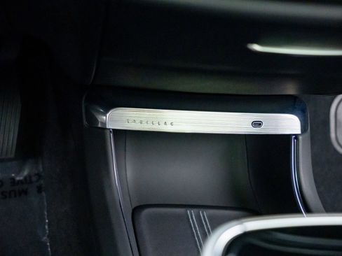 Certified 2025 Cadillac Lyriq Luxury w/ LPO, Floor Liner Package AWD/4WD image 28