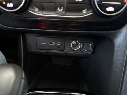 Used 2023 Buick Encore GX Select w/ Experience Buick Package image 25