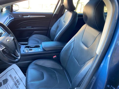 Used 2019 Ford Fusion Energi Titanium image 25