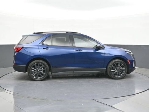 Used 2022 Chevrolet Equinox RS w/ RS Leather Package FWD image 17