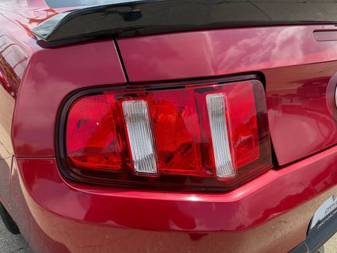 Used 2011 Ford Mustang Premium w/ 202A Rapid Spec Order Code RWD image 29