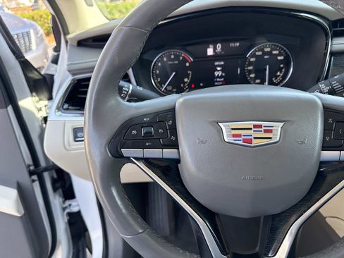 Used 2020 Cadillac XT6 Premium Luxury image 31