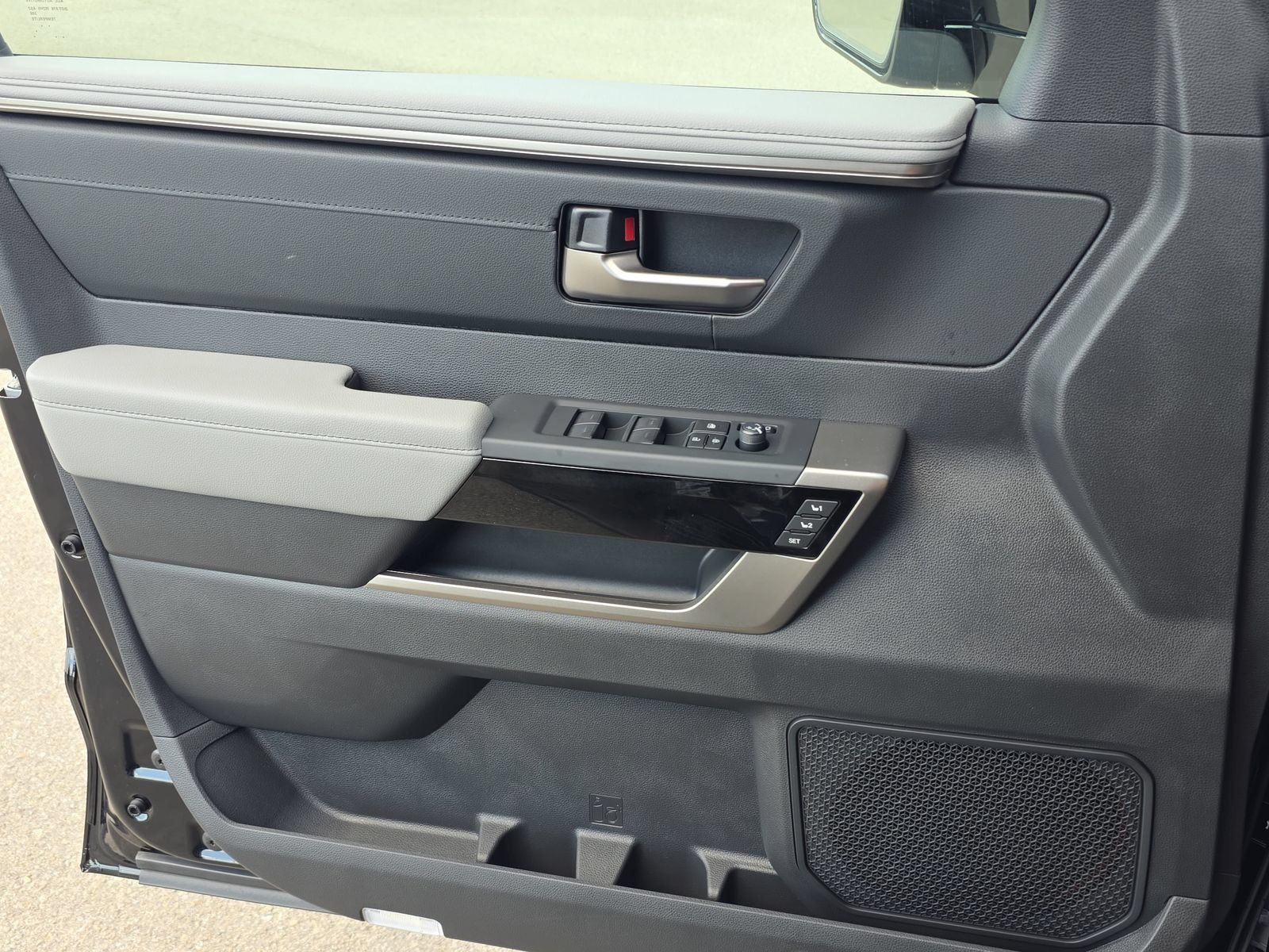 New 2026 Toyota Tundra 4x4 CrewMax Hybrid image 23