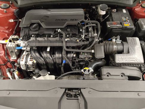 Used 2025 Hyundai Elantra Sport FWD image 30
