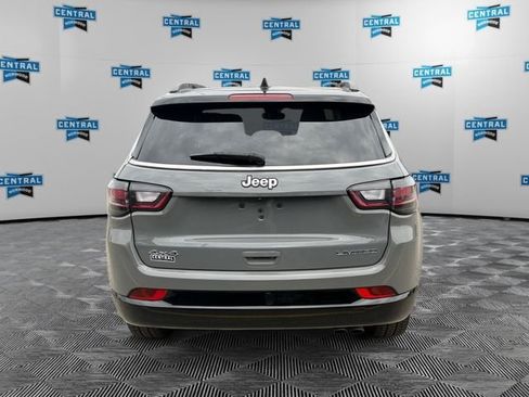Certified 2022 Jeep Compass Limited w/ Elite Group AWD/4WD image 5