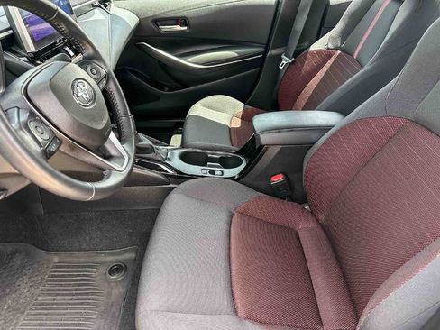 Used 2025 Toyota Corolla SE w/ SE Premium Package FWD image 13
