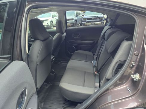 Used 2019 Honda HR-V EX image 16
