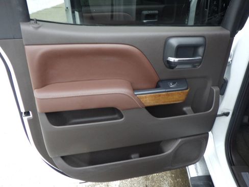 Used 2016 Chevrolet Silverado 1500 High Country w/ High Country Premium Package image 11