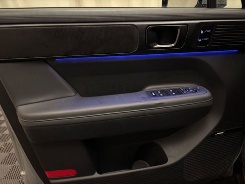 Used 2024 Hyundai Santa Fe Calligraphy image 10