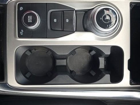 Used 2023 Ford Explorer XLT w/ XLT Sport Appearance Package image 17