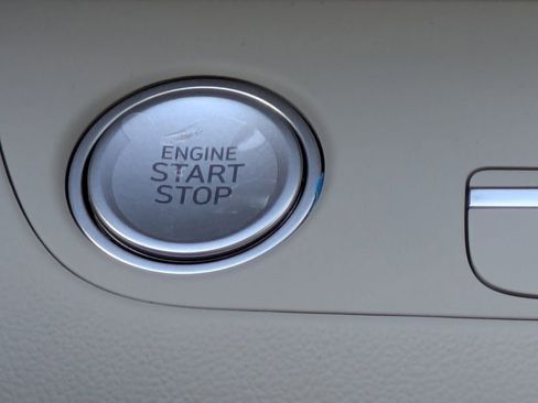 New 2026 Hyundai Elantra Limited FWD image 33