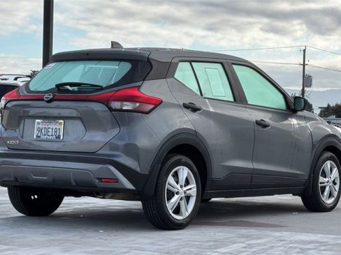 Used 2024 Nissan Kicks S image 3