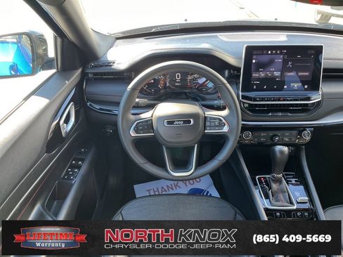Used 2024 Jeep Compass Trailhawk image 12