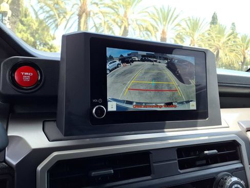 Used 2025 Toyota Tacoma TRD Sport RWD image 17