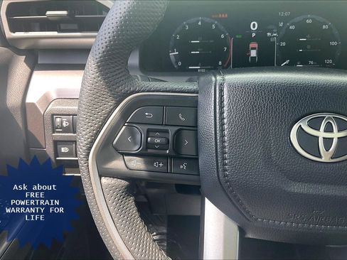 Used 2025 Toyota Tacoma TRD Off-Road AWD/4WD image 23