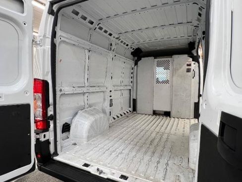 Used 2023 RAM ProMaster 2500 FWD image 30