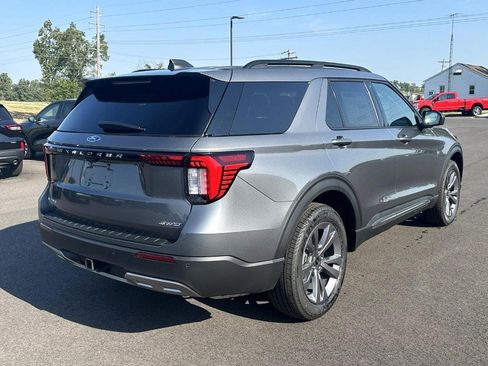 New 2025 Ford Explorer Active w/ Active Comfort Package image 3
