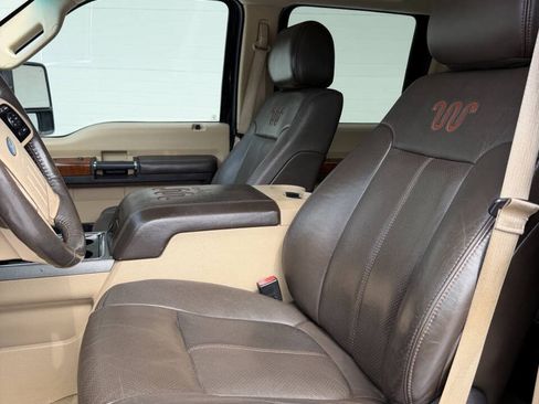 Used 2016 Ford F250 King Ranch w/ FX4 Off-Road Package AWD/4WD image 12