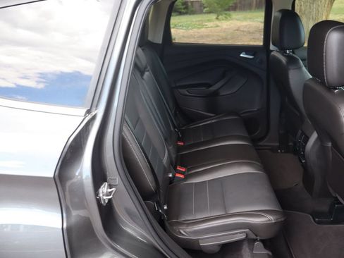 Used 2015 Ford Escape Titanium w/ Equipment Group 301A AWD/4WD image 21