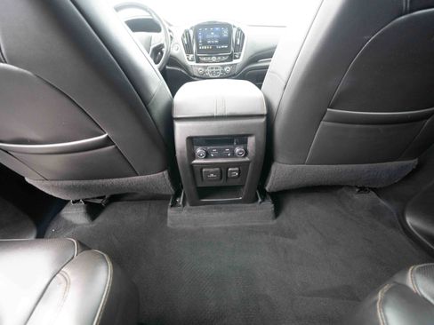Used 2021 Chevrolet Traverse Premier w/ Redline Edition AWD/4WD image 22
