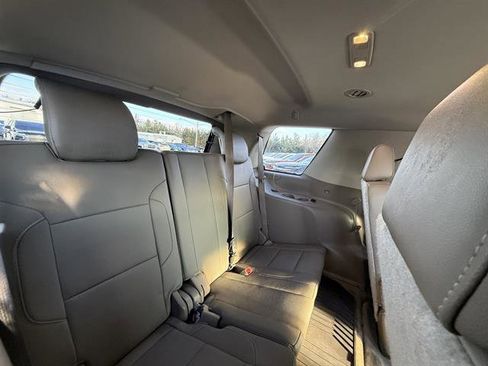 Used 2015 GMC Yukon SLT w/ Open Road Package image 22