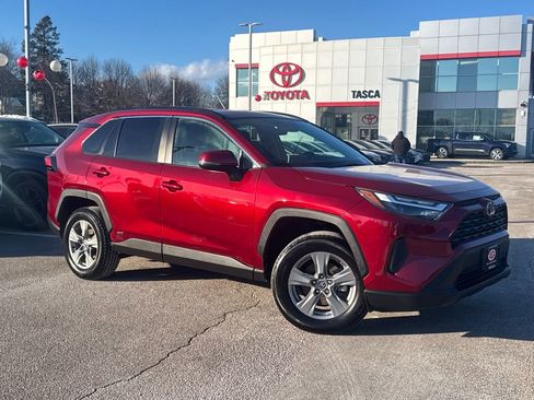 Used 2024 Toyota RAV4 XLE image 1
