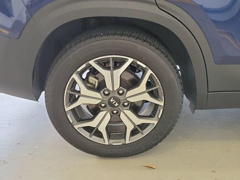 Used 2021 Kia Seltos EX AWD/4WD image 7