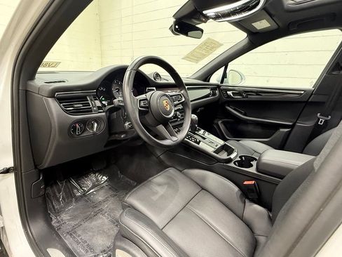Used 2024 Porsche Macan S AWD/4WD image 34