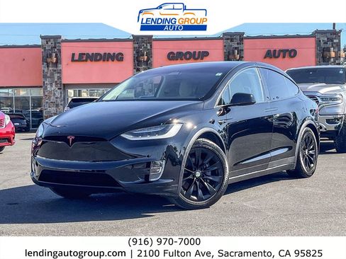 Used 2017 Tesla Model X 75D image 1