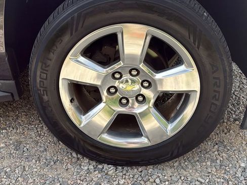 Used 2016 Chevrolet Suburban LT image 36