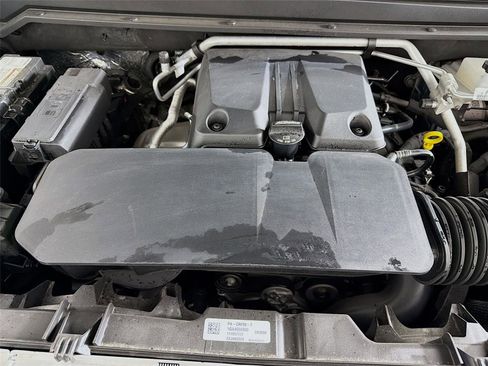 Used 2024 GMC Canyon AT4 w/ Technology Package image 30