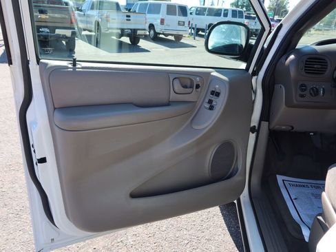 Used 2002 Dodge Grand Caravan Sport image 8