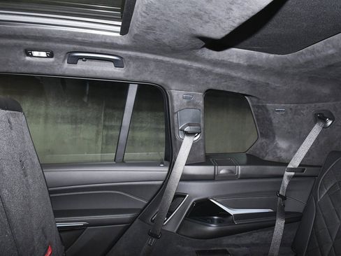 Used 2023 BMW X7 xDrive40i w/ M Sport Package image 64