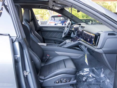 New 2026 Porsche Cayenne Turbo AWD/4WD image 67