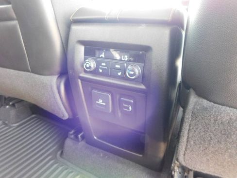 Used 2018 Chevrolet Traverse Premier w/ Driver Confidence II Package image 12