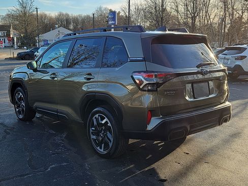 Certified 2025 Subaru Forester Premium image 25