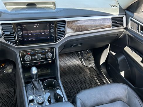 Used 2019 Volkswagen Atlas SEL Premium image 17