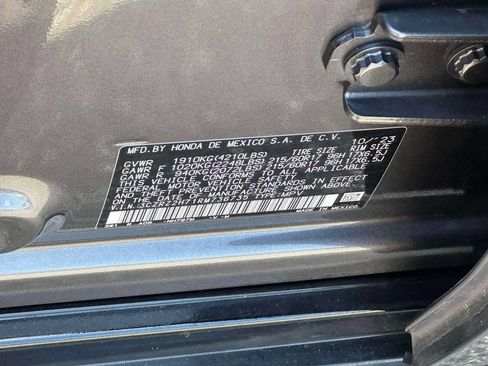 Used 2024 Honda HR-V EX-L image 16