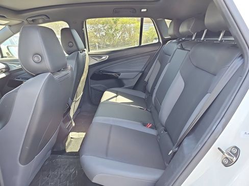 Used 2023 Volkswagen ID.4 S RWD image 15