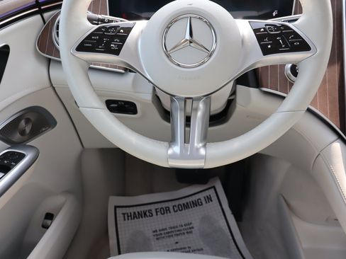 Used 2023 Mercedes-Benz EQE 500 4MATIC SUV image 12