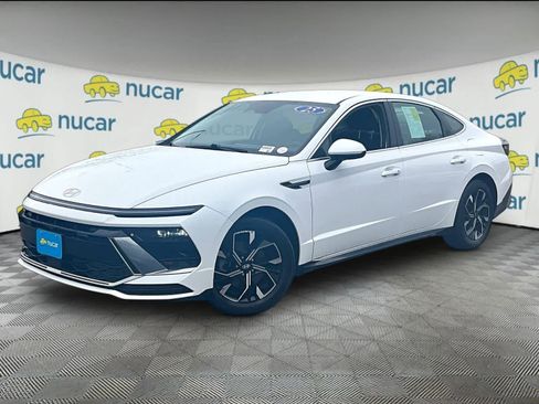 Used 2025 Hyundai Sonata SEL image 3