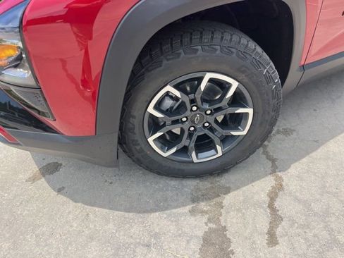 New 2026 Chevrolet Equinox ACTIV w/ LPO, Floor Liner Package image 38