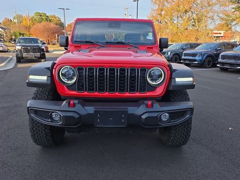 Used 2024 Jeep Wrangler Rubicon image 8