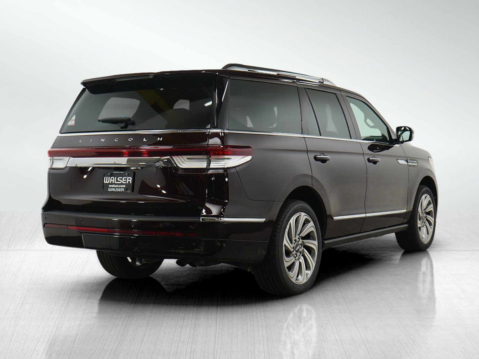 Used 2023 Lincoln Navigator Reserve w/ Equipment Group 201A AWD/4WD image 5
